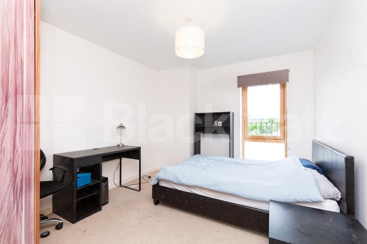 stunning 3 bedroom property to rent with large balcony minutes to a tube New Clocktower Place  , Islington / Caledonian Road